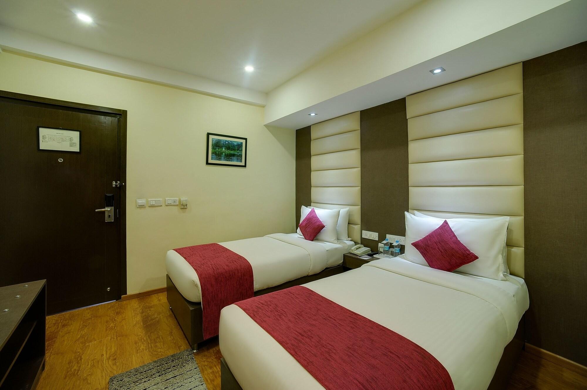 Cygnett Inn Repose Guwahati Bagian luar foto
