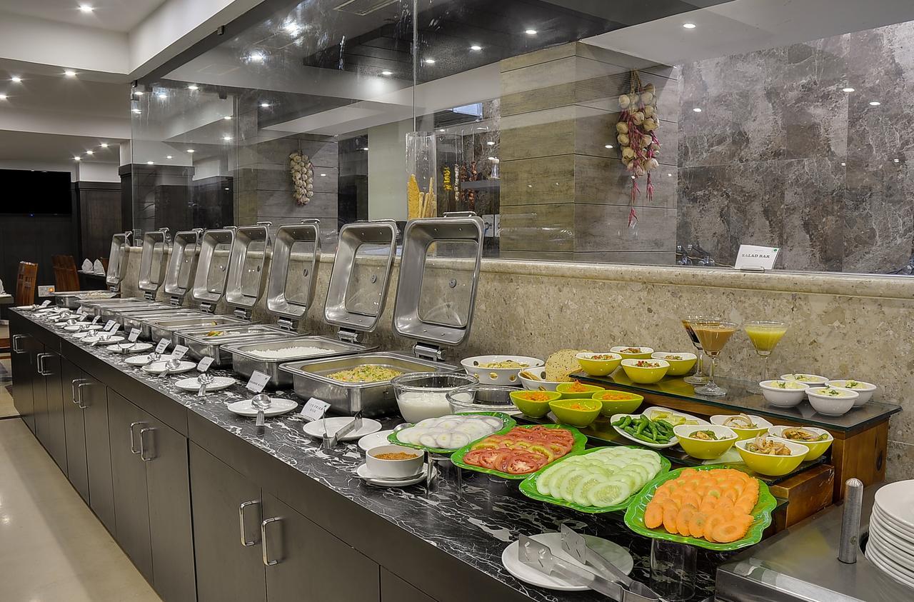 Cygnett Inn Repose Guwahati Bagian luar foto