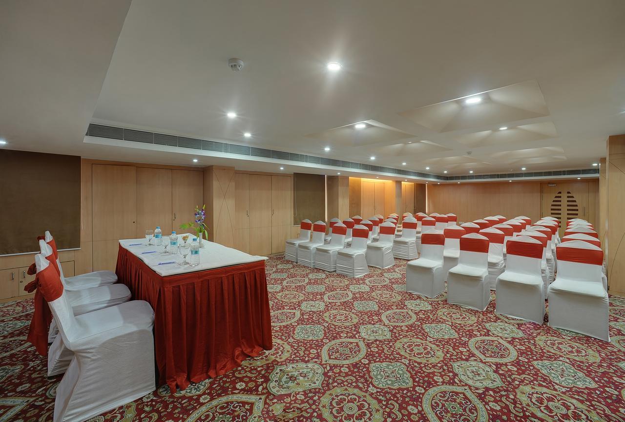 Cygnett Inn Repose Guwahati Bagian luar foto