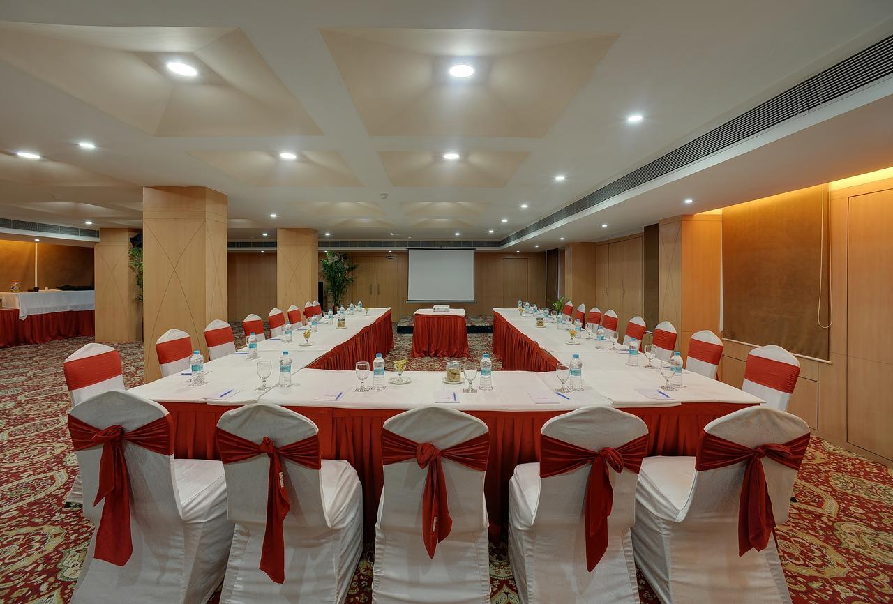 Cygnett Inn Repose Guwahati Bagian luar foto